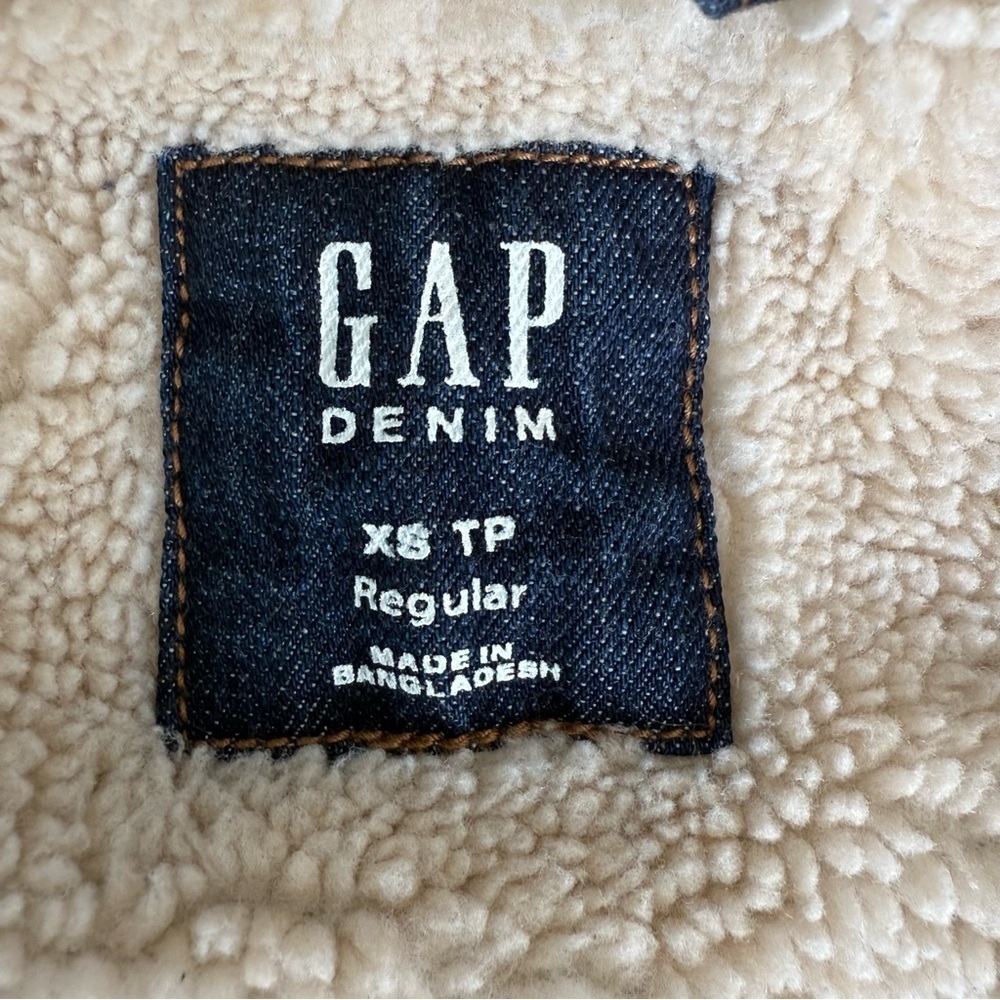 GAP Shearling Jacket - Picture 7 of 9